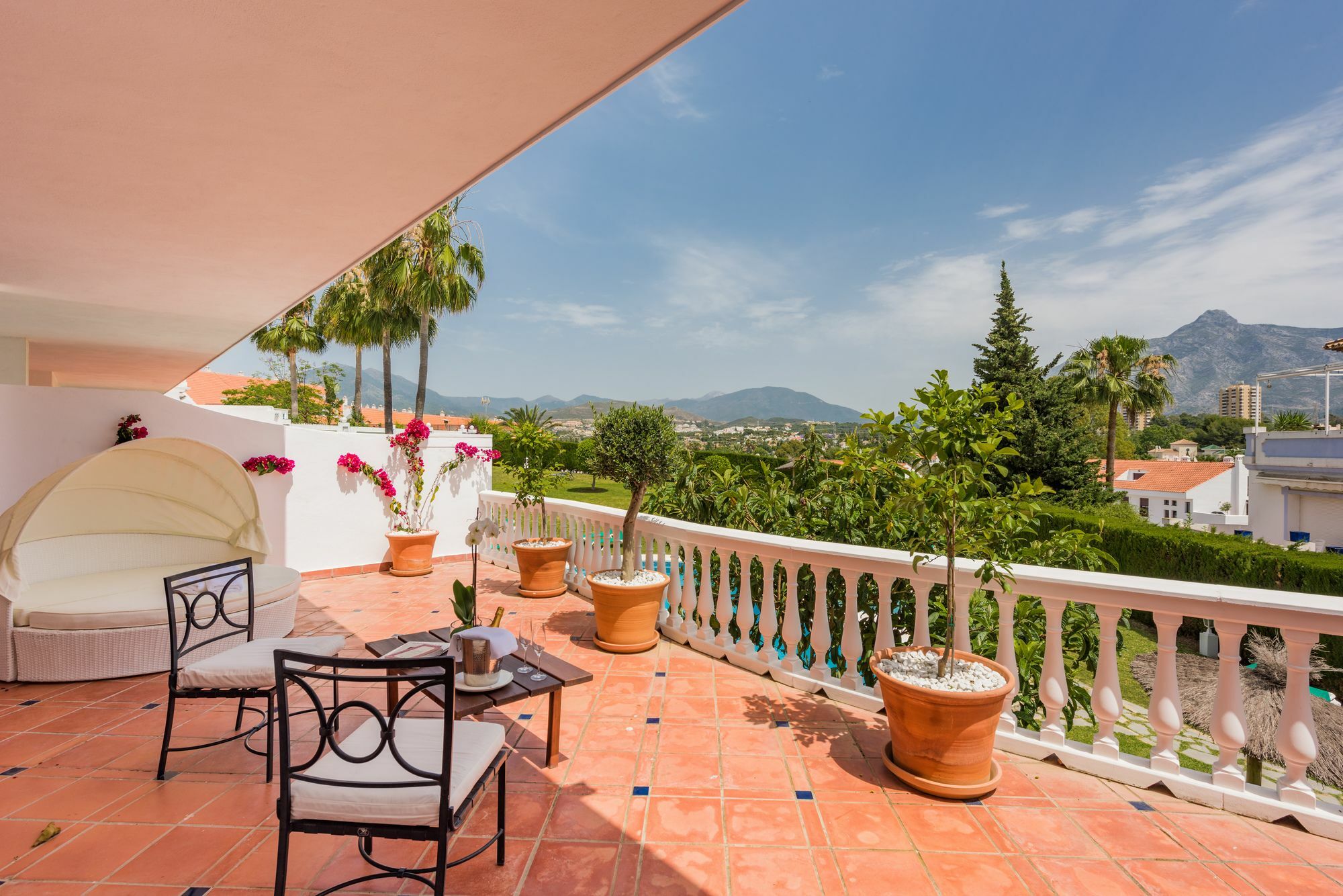 Molo 44 Suites Puerto Banus Marbellac Extérieur photo